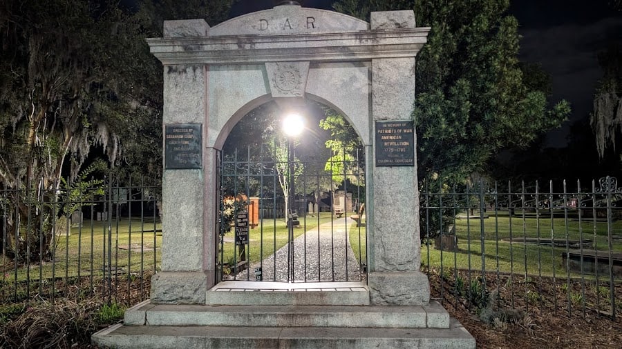 Colonial Park Cemetery