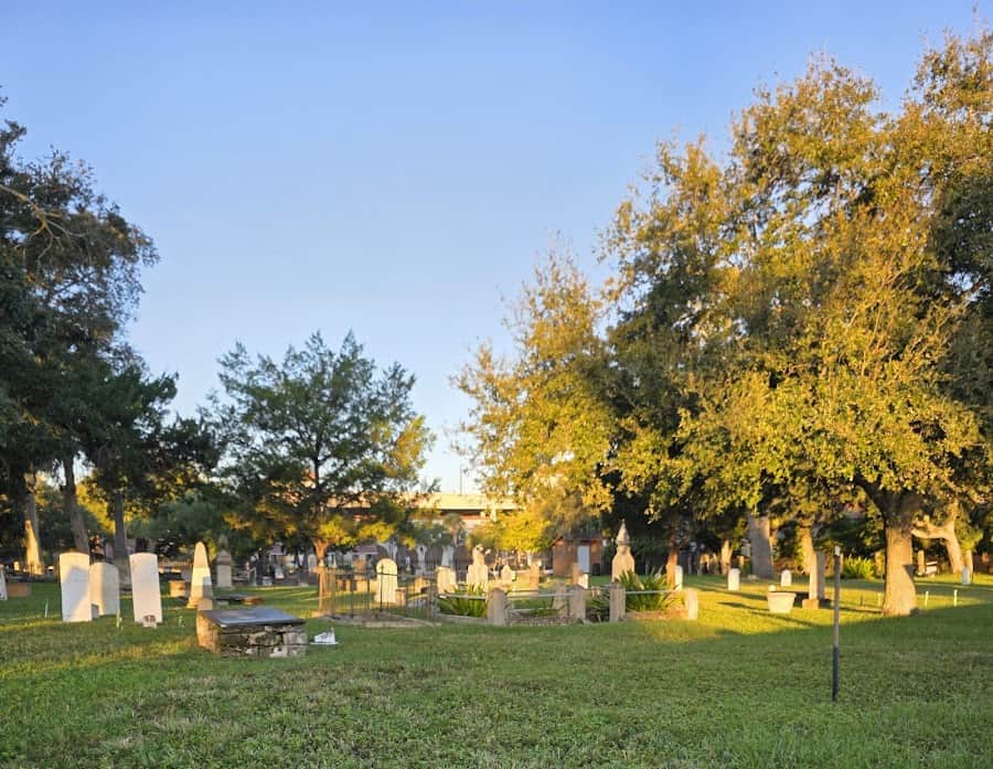 Huguenot Cemetery