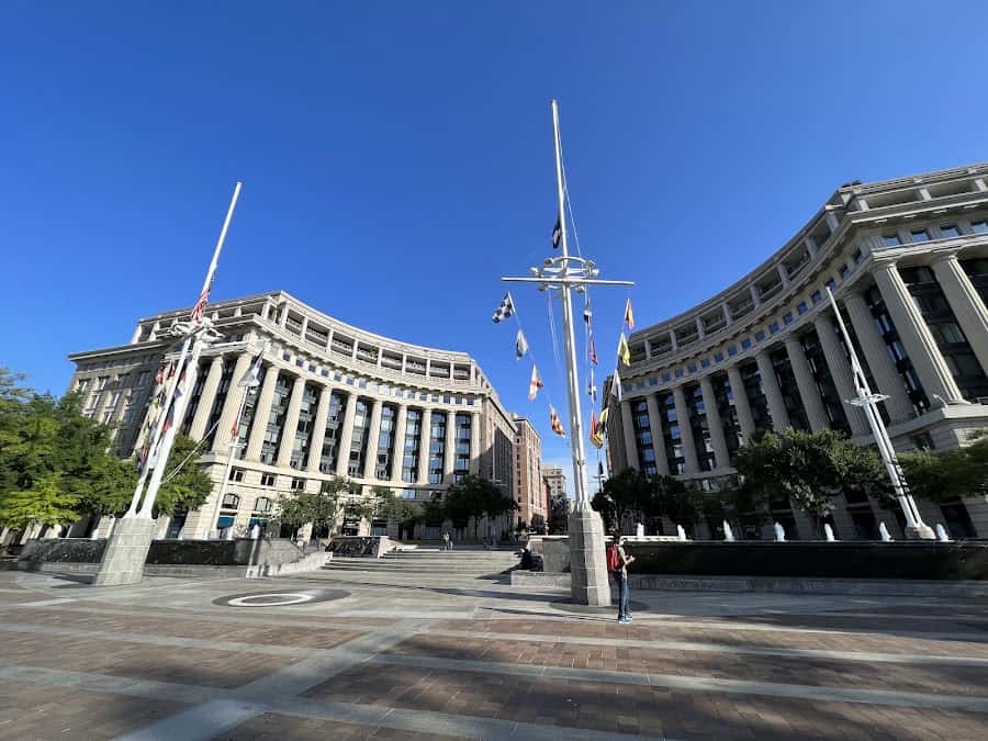 US Navy Memorial Plaza