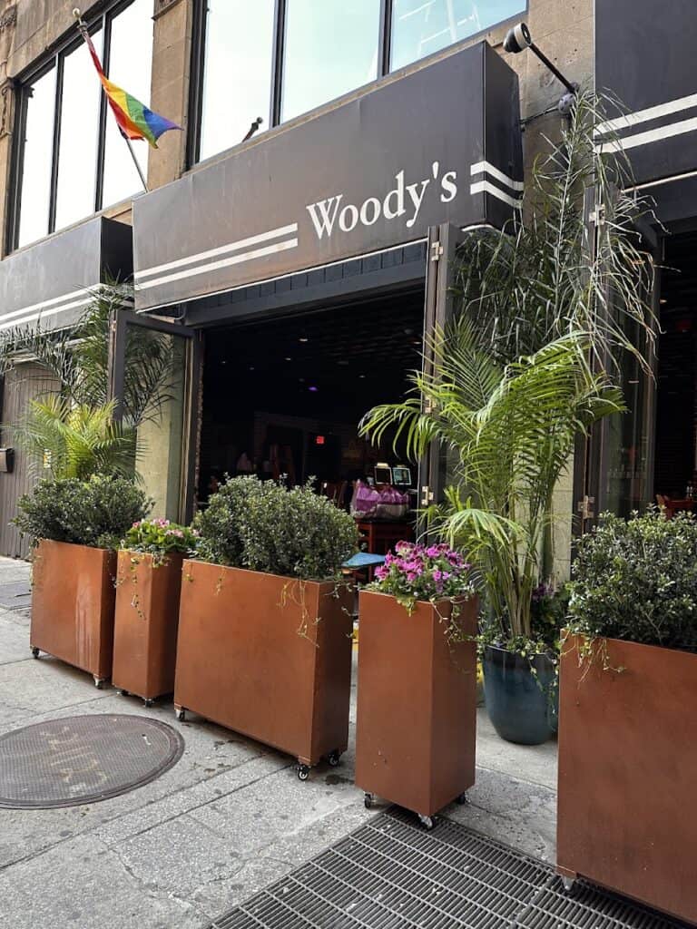 Woody's